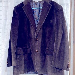 Men’s corduroy Ralph Lauren blazer size 41R in excellent condition!